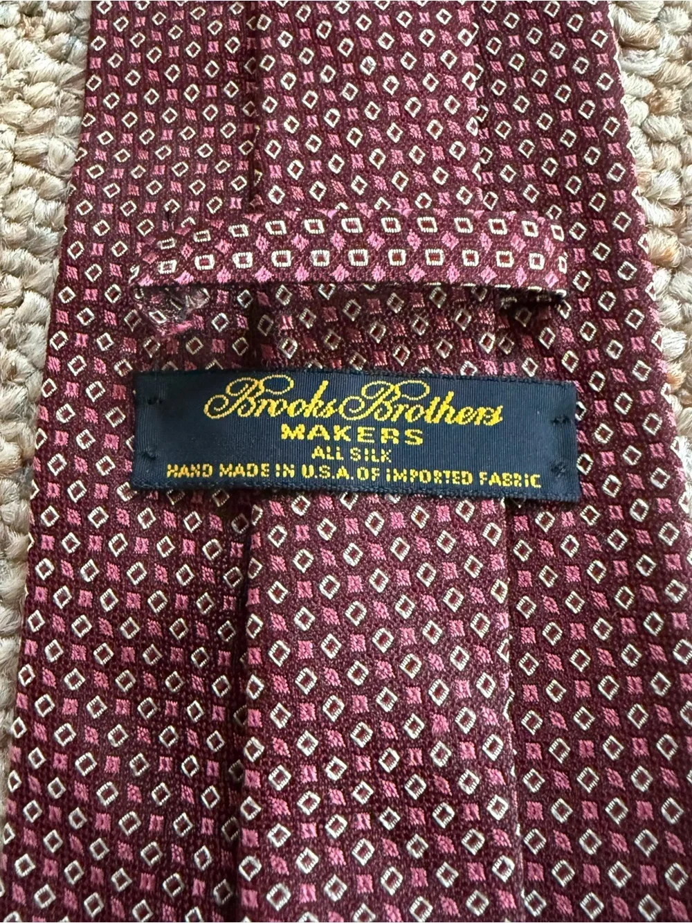 Brooks Brothers Silk Tie in Merlot Like New